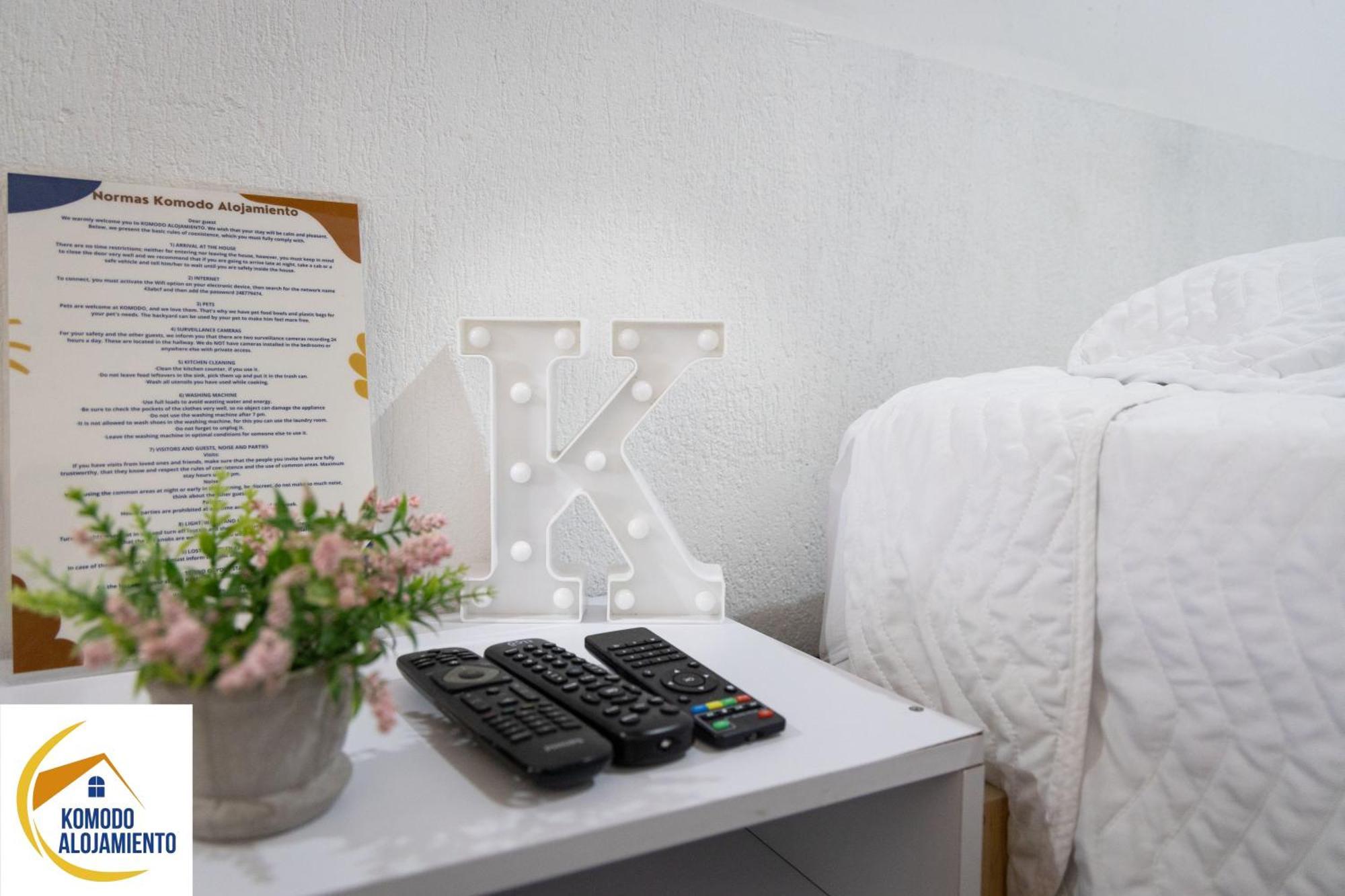 Komodo Alojamiento: Centro Histórico Hostal con Wi-Fi y Baño Privado Popayan Exterior photo